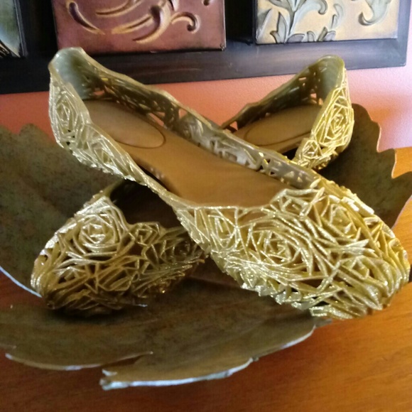NWOT✨✨Fancy Gold Jelly Flats✨✨ - Picture 2 of 8